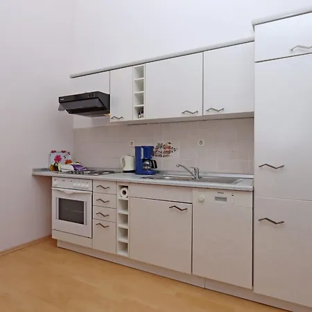 With Parking Space Barbat, Rab - 24547 Apartamento *