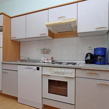 Apartamento With Parking Space Barbat, Rab - 24547 Rab Town