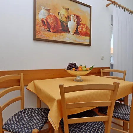 With Parking Space Barbat, Rab - 24547 Apartamento Rab Town