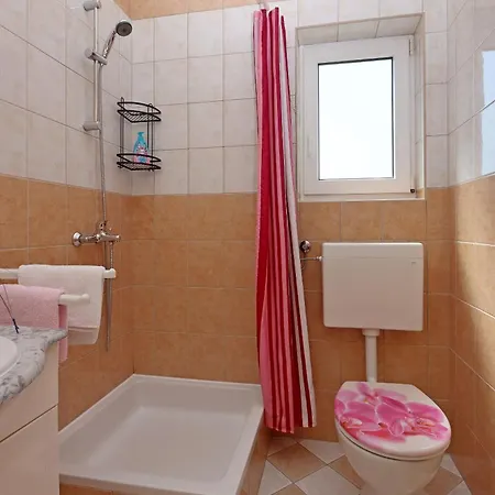 Appartamento With Parking Space Barbat, Rab - 24547 *