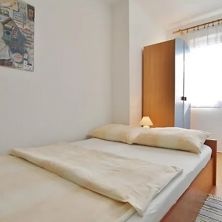 Appartamento With Parking Space Barbat, Rab - 24547 Rab Town