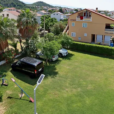 With Parking Space Barbat, Rab - 24547 Appartement Rab Town