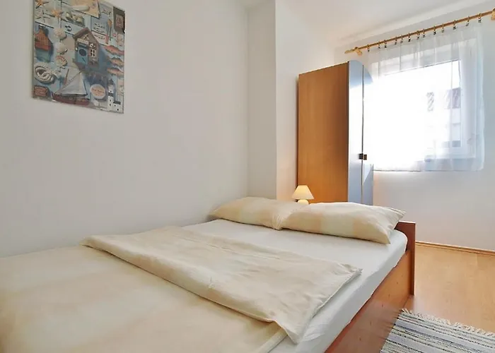 Apartament With Parking Space Barbat, Rab - 24547 Rab Town