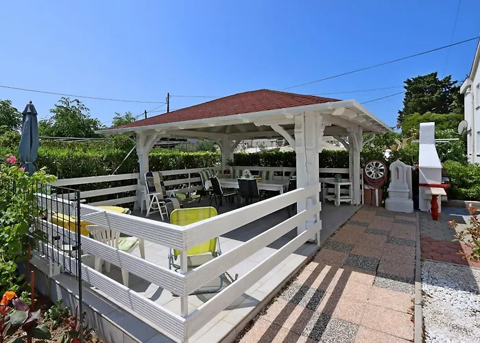 Apartament With Parking Space Barbat, Rab - 24547 Rab Town